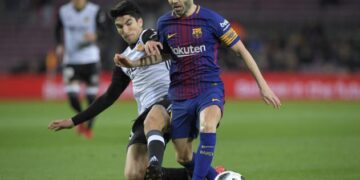 Manchester United FC transfer news: Red Devils and Real Madrid are watching Valencia wonderkid Carlos Soler