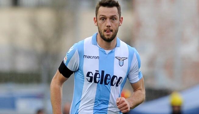 Stefan de Vrij latest: Inter Milan chief ‘cannot confirm’ deal for Liverpool and Manchester United target