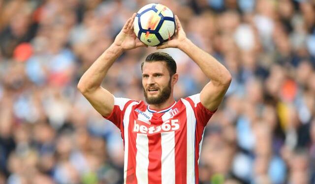 Stoke City news: Erik Pieters fined £70,000 for partying the night before Everton game
