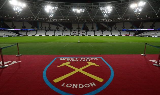 West Ham board meet with fan groups to resolve hostile atmosphere at London Stadium