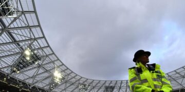 Ex-Crystal Palace chairman Simon Jordan tells West Ham fans it is pointless blaming the London Stadium for their Premier League woes