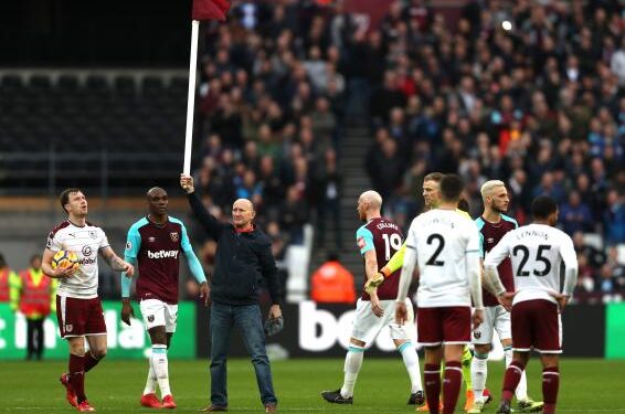West Ham to launch investigation into fan unrest and pitch invasion at London Stadium