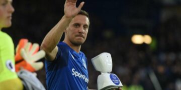 Everton 1-0 Newcastle: Toffees claim narrow win on historic Premier League game