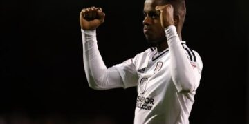 Ryan Sessegnon latest: Manchester United want to sign 17-year-old Fulham star, but Tottenham are still favourites