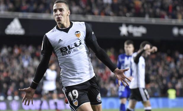 Transfer report: Atletico Madrid to battle Manchester City for top target should Antoine Griezmann leave