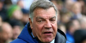 Everton FC news: Ex-Liverpool boss Rafael Benitez defends Toffees boss Sam Allardyce over fans survey
