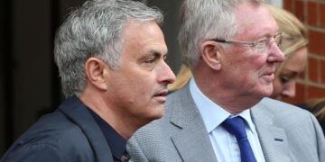Sir Alex Ferguson: Jose Mourinho 'very positive' former Manchester United manager will make full recovery after brain surgery