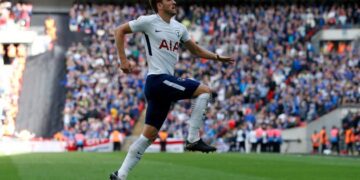 Tottenham Hotspur striker Harry Kane welcomes 'healthy competition' with Premier League Golden Boot winner Mohamed Salah