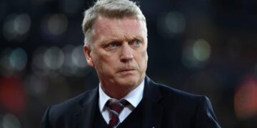 West Ham United FC news: David Moyes and Andy Carroll allegedly involved in "heated exchange" as striker gets overlooked for team