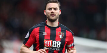 AFC Bournemouth news: Simon Francis commits future to club by signing contract extension